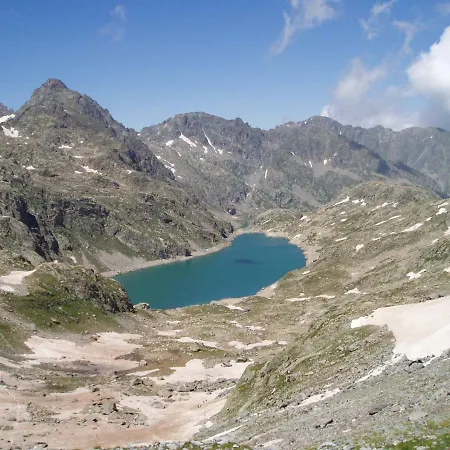 Gites Les Milans Сasa de vacaciones *